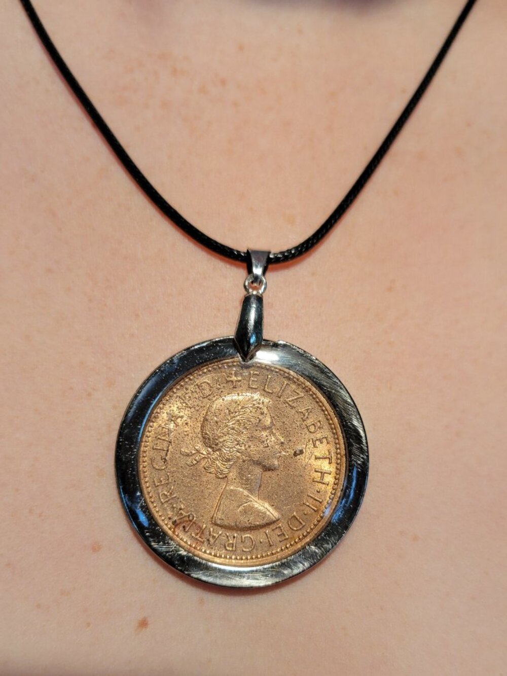1966 English 1 Penny Coin Pendant, Artisan Vintage Coin Resin Necklace - Picture 4 of 11